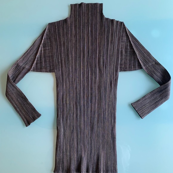 Issey Miyake Pleats Please Turtleneck - Picture 2 of 4